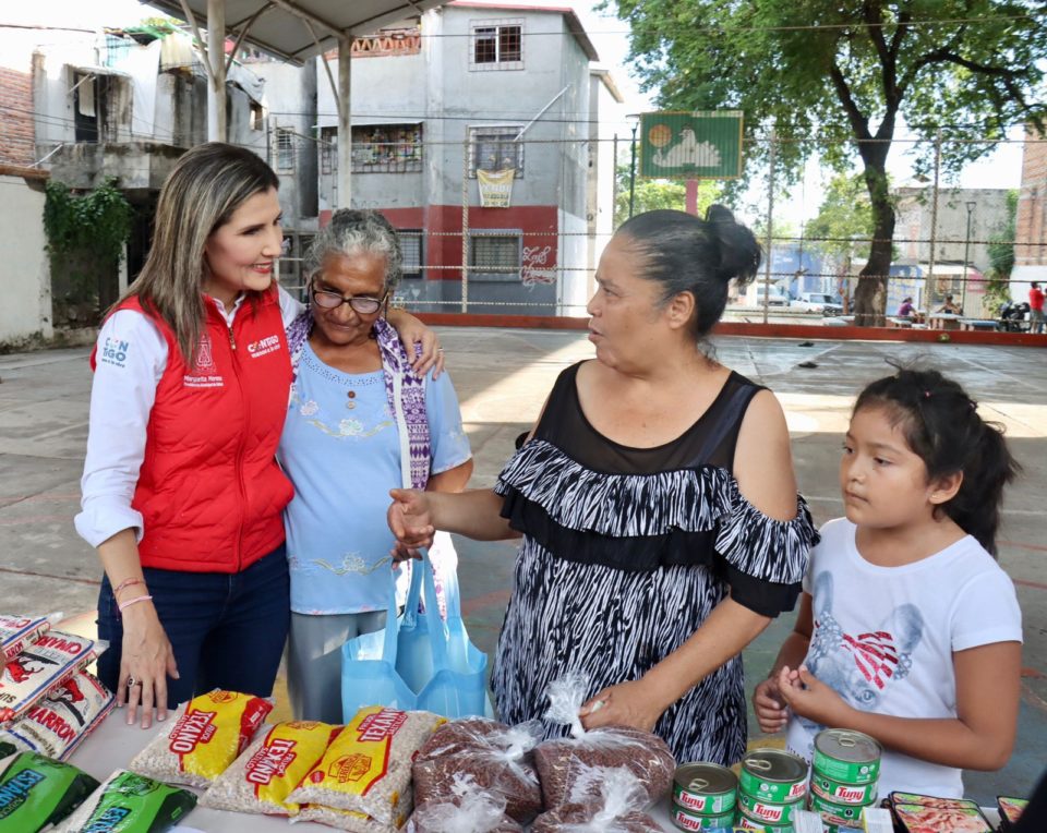 Margarita Moreno apoya economía familia con “Tiendita Contigo”